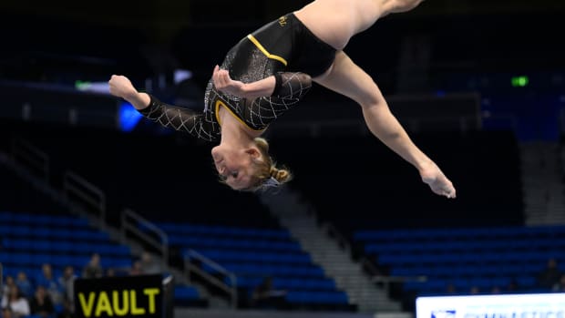 Apr 1, 2023; Los Angeles, CA, USA; University of Missouri Tigers athlete Sienna Schreiber competes on the balance beam during the NCAA Women s Gymnastics Los Angeles Regional at Pauley Pavilion. Mandatory Credit: Robert Hanashiro-USA TODAY Sports